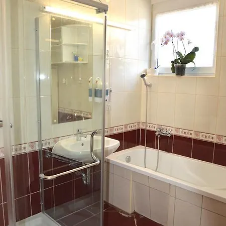 Benedekne Haza Lejlighed *