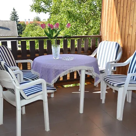 Benedekne Haza Lejlighed Gyenesdiás